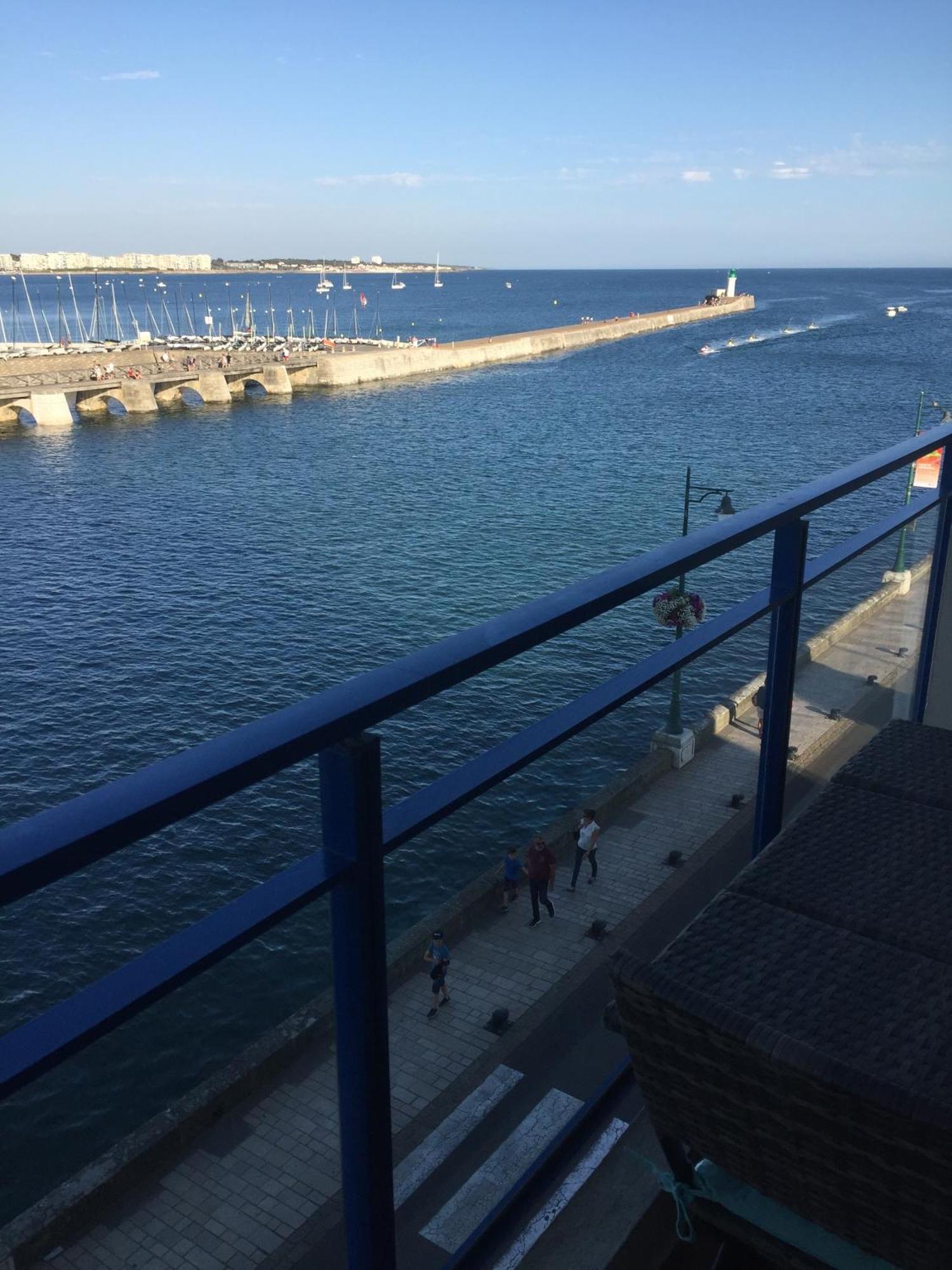 Le Vendee Globe Sous Votre Balcon Apartment La Chaume Exterior foto